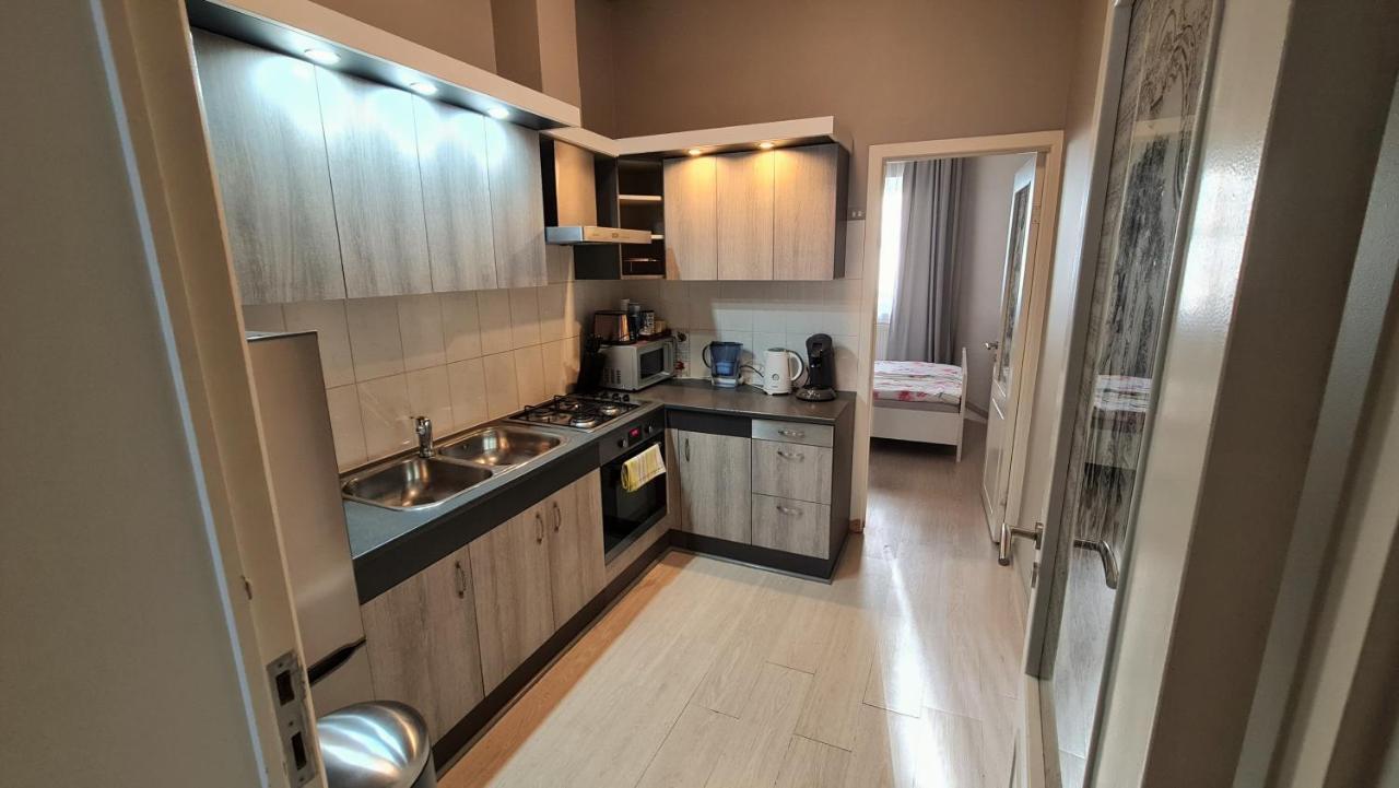 Classy Apartment At European Quarter Brussel Buitenkant foto